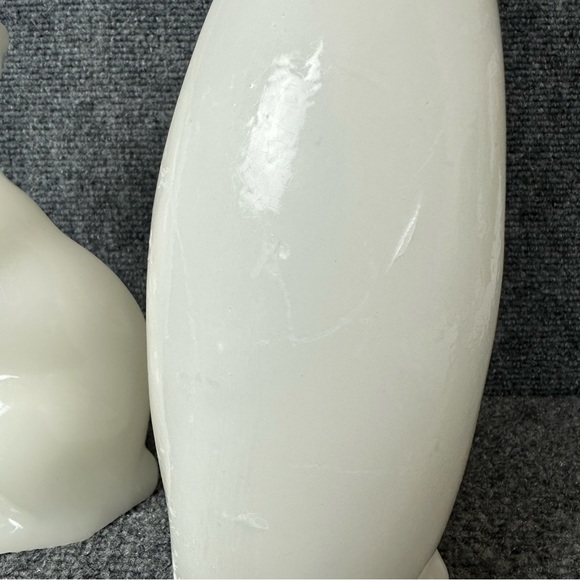Vintage pair MCM cat kitten figurine candles white mod art deco sleek 8” and 12” - Picture 11 of 12